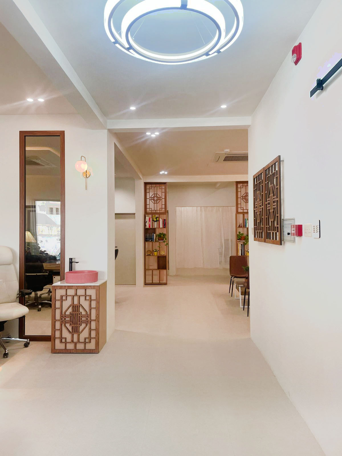 Office remodeling Riyadh - BEMS office reception area after remodeling by Hanjin E&T