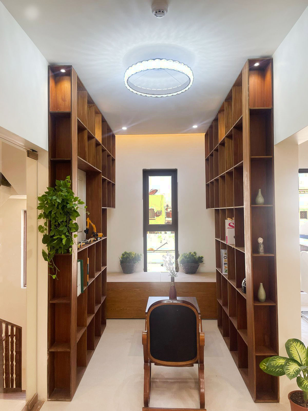 Office remodeling Riyadh - BEMS office lounge area after remodeling by Hanjin E&T