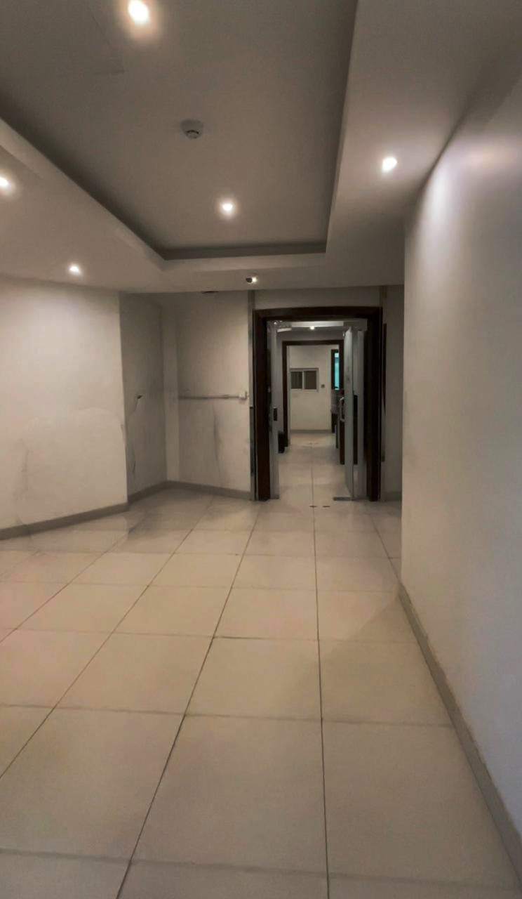 Office fit-out Riyadh - GBC office reception area before renovation