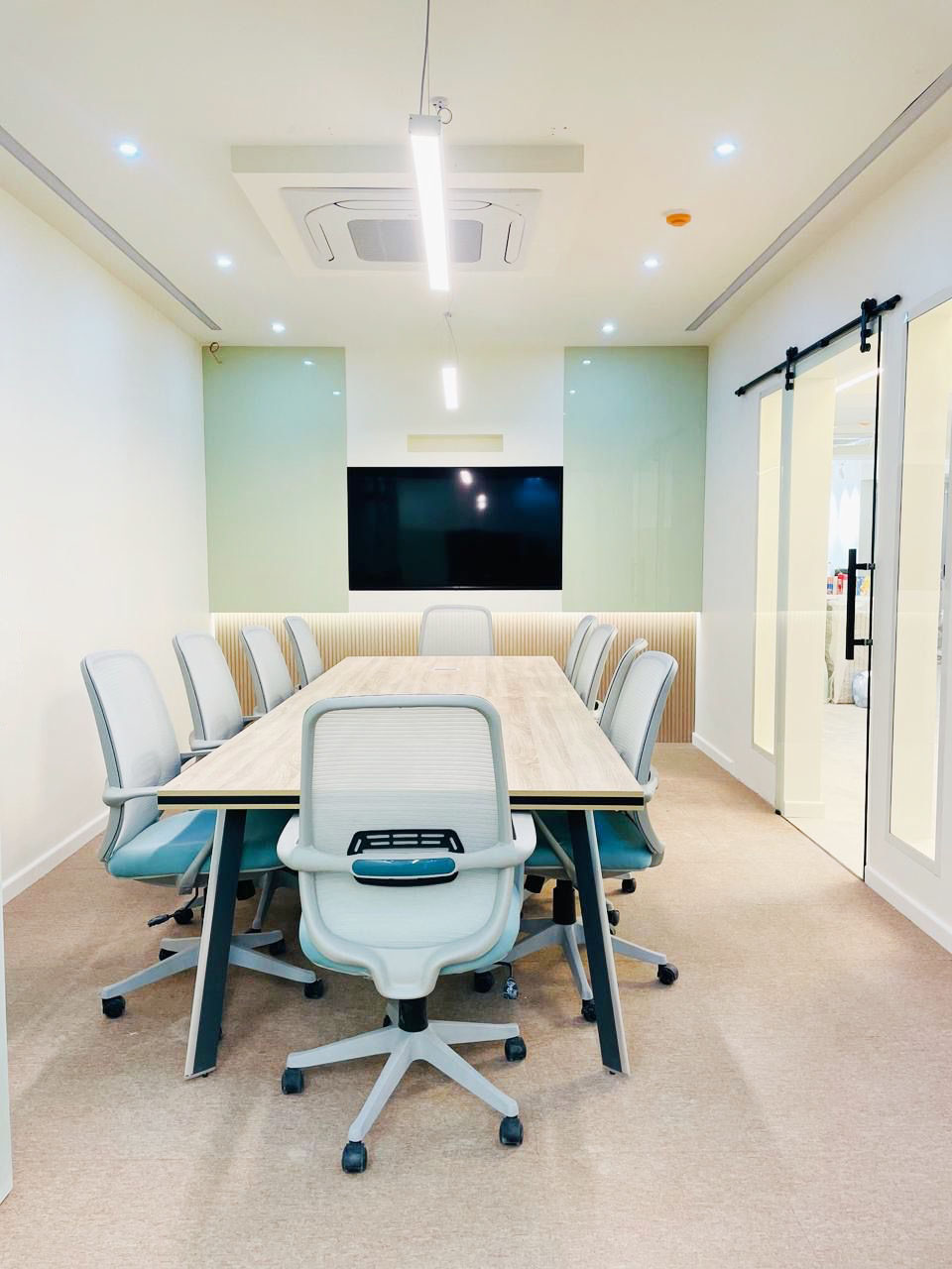 Office fit-out Riyadh - modern workspace design by Hanjin E&T