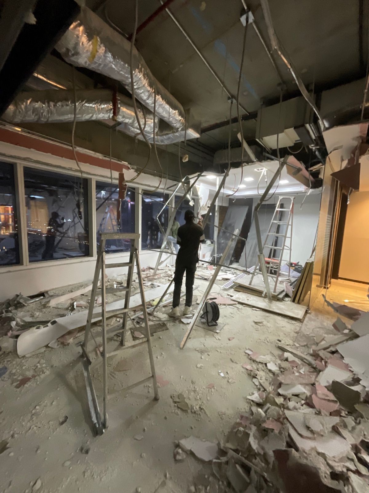 Office fit-out Riyadh construction process - Hanwha project painting